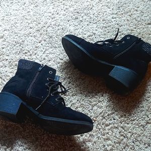 2 inche tall black sparkly heel boots